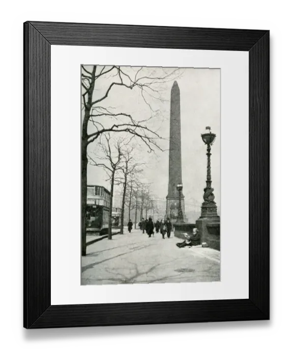 Framed Print : View of Victoria Embankment, London Framed Print : View of Victoria Embankment, London