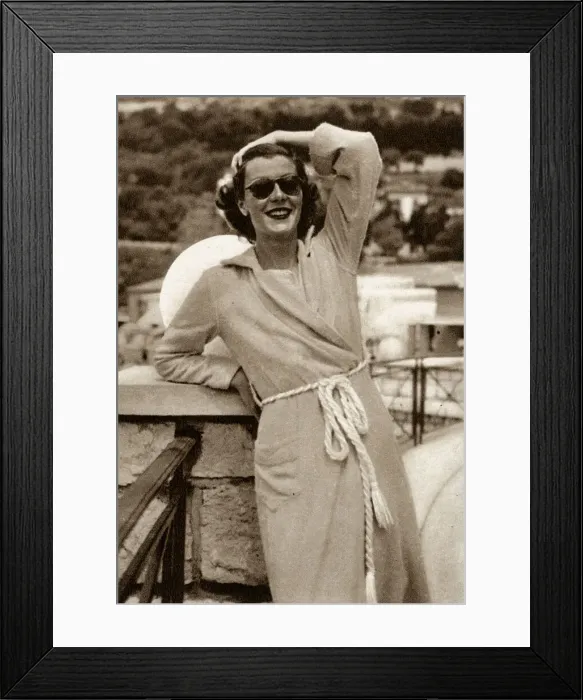 Framed Print : Lady Warwick in a beach robe at Monte Carlo Framed Print : Lady Warwick in a beach robe at Monte Carlo