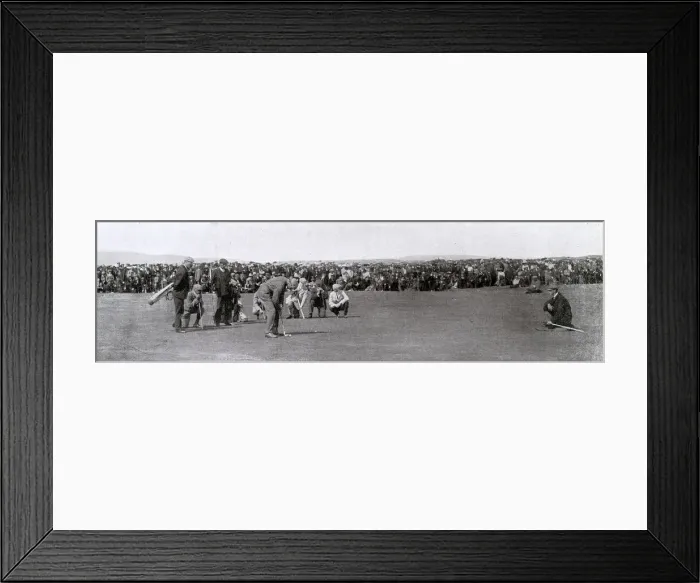 Framed Print : Golfing at St Andrew s Framed Print : Golfing at St Andrew s