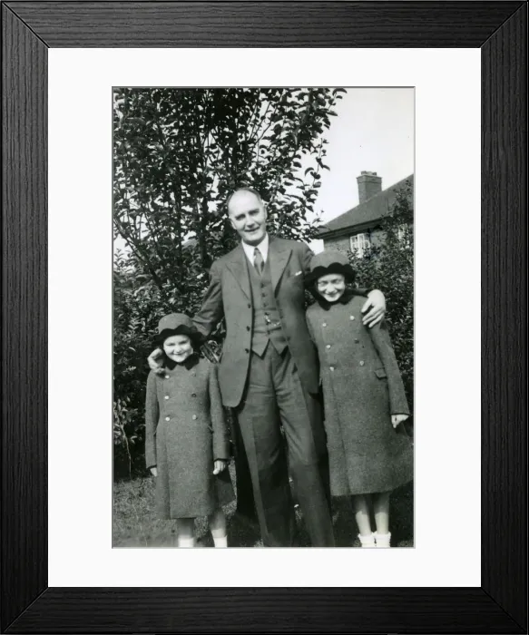 Framed Print : Father and daughters Framed Print : Father and daughters
