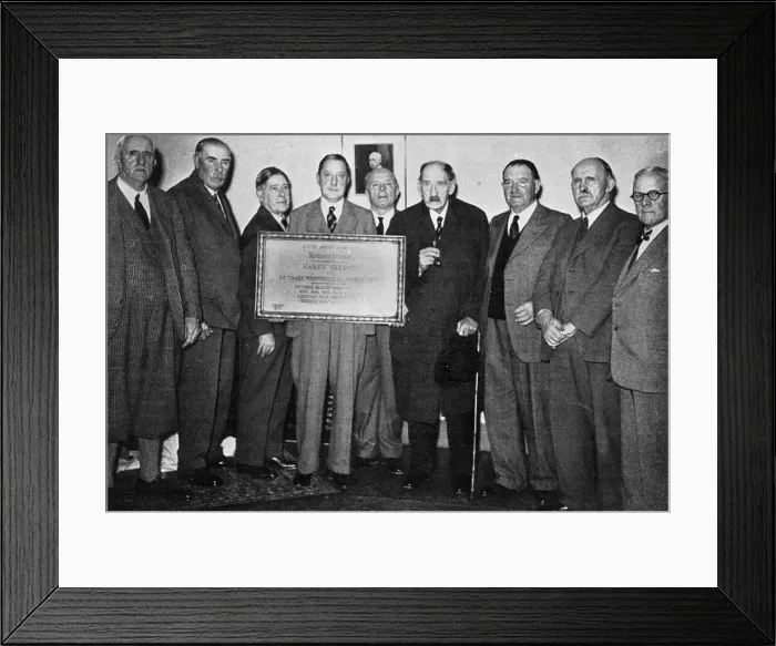 Framed Print : Unveiling of a plaque to the late Harry Vardon Framed Print : Unveiling of a plaque to the late Harry Vardon