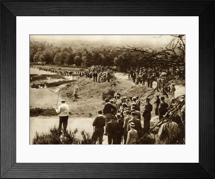 Framed Print : The Lovely Fifth at Sunningdale Framed Print : The Lovely Fifth at Sunningdale