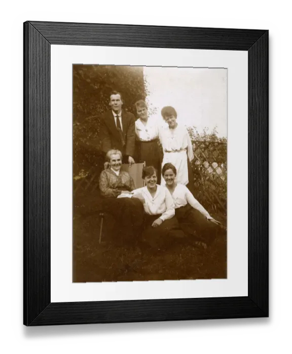 Framed Print : Group photo, family of six in a garden Framed Print : Group photo, family of six in a garden
