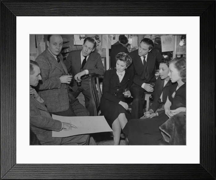 Framed Print : Elisabeth Welch during the run of No Time for Comedy
