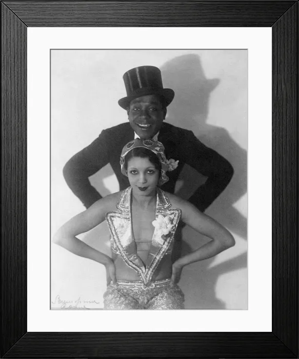 Framed Print : Evelyn Dove Framed Print : Evelyn Dove