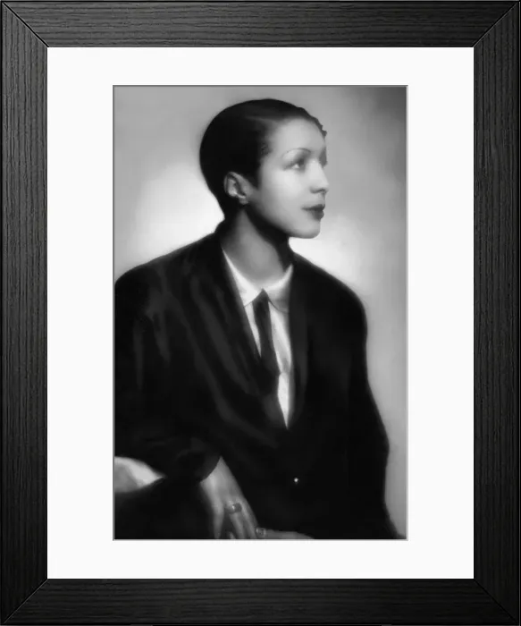 Framed Print : Evelyn Dove Framed Print : Evelyn Dove