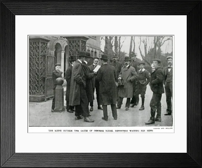 Framed Print : Reporters waiting for news of Queen Victoria 1901 Framed Print : Reporters waiting for news of Queen Victoria 1901