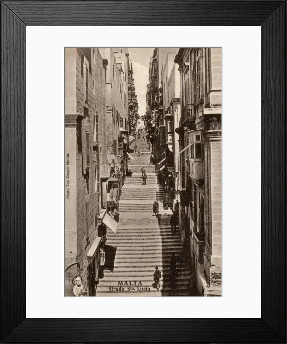 Framed Print : Strada Santa Lucia, Valletta, Malta Framed Print : Strada Santa Lucia, Valletta, Malta