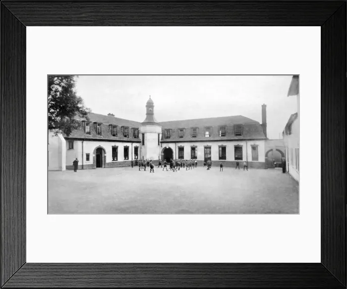 Framed Print : Church Farm School, East Barnet, Hertfordshire Framed Print : Church Farm School, East Barnet, Hertfordshire