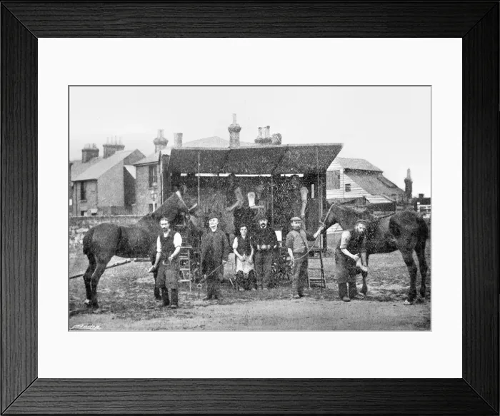 Framed Print : Somerset Council Farriery Training Van Framed Print : Somerset Council Farriery Training Van