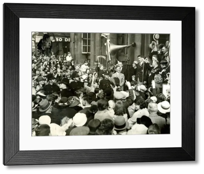 Framed Print : Civic reception for Olympic victor Harold Whitlock Framed Print : Civic reception for Olympic victor Harold Whitlock
