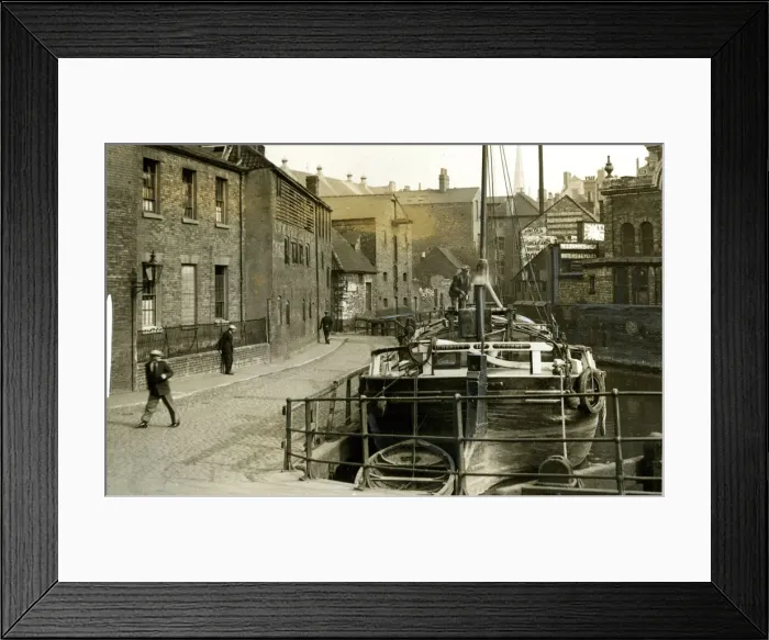 Framed Print : Scene by the Fossdyke Canal, Lincoln Framed Print : Scene by the Fossdyke Canal, Lincoln