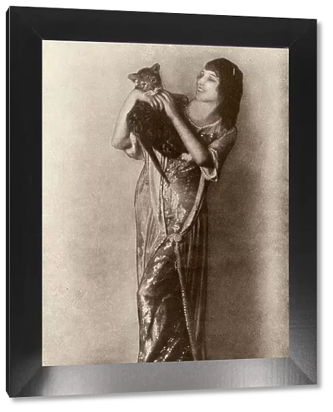 Ida Rubinstein with her pet tiger