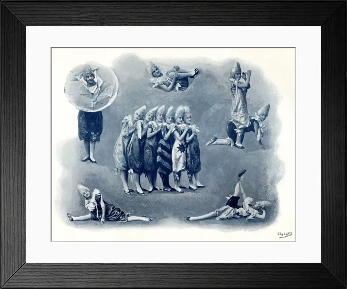 Framed Print : Female clowns, Nouveau-Cirque, Paris, France Framed Print : Female clowns, Nouveau-Cirque, Paris, France