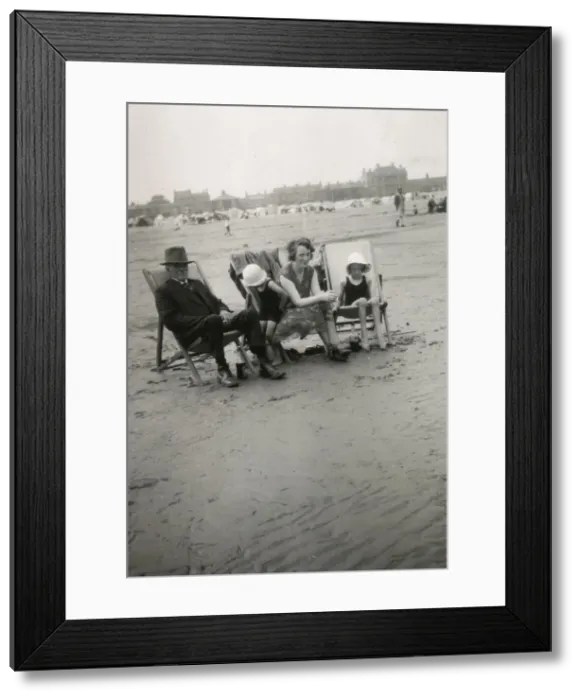 Framed Print : Family group at seaside, 1920s Framed Print : Family group at seaside, 1920s