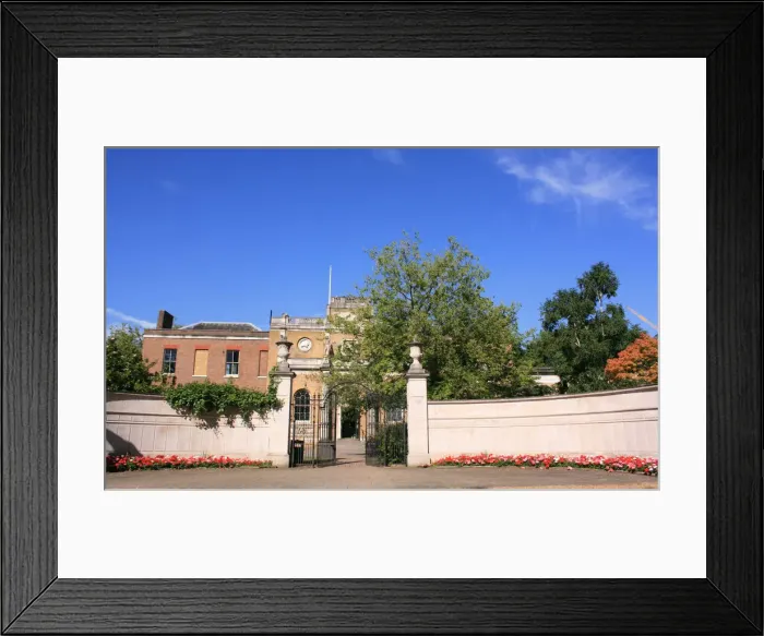Framed Print : War Memorial, Pitzhanger Manor, Ealing, West London Framed Print : War Memorial, Pitzhanger Manor, Ealing, West London
