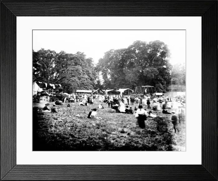 Framed Print : Fair or fete on Cheam Common, Cheam, Surrey Framed Print : Fair or fete on Cheam Common, Cheam, Surrey