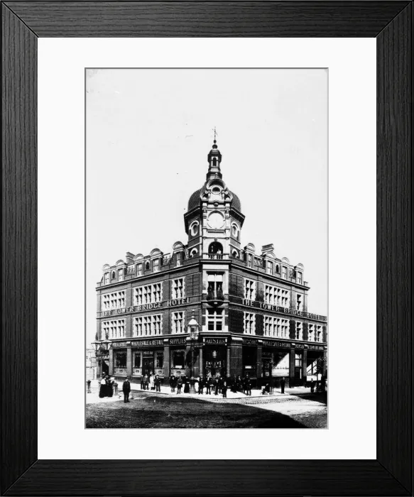 Framed Print : Tower Bridge Hotel, Bermondsey, SE London Framed Print : Tower Bridge Hotel, Bermondsey, SE London