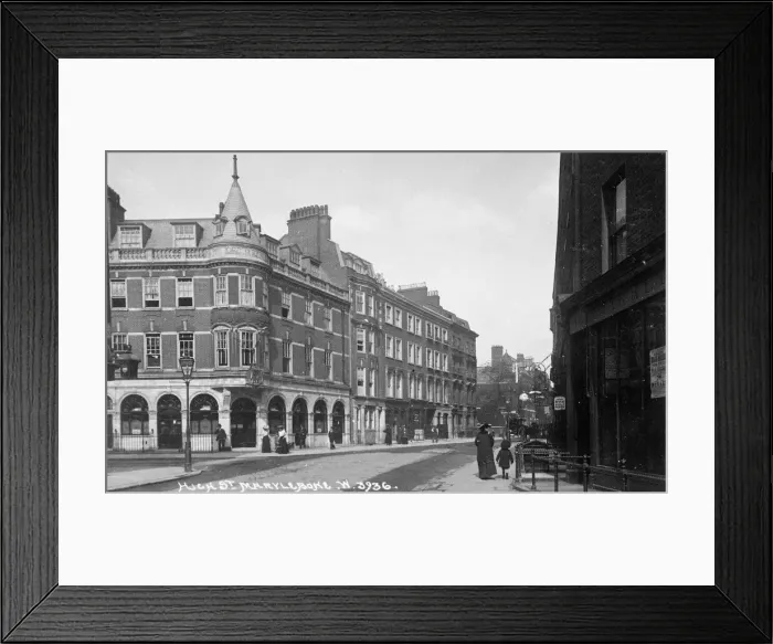 Framed Print : Marylebone High Street, London Framed Print : Marylebone High Street, London