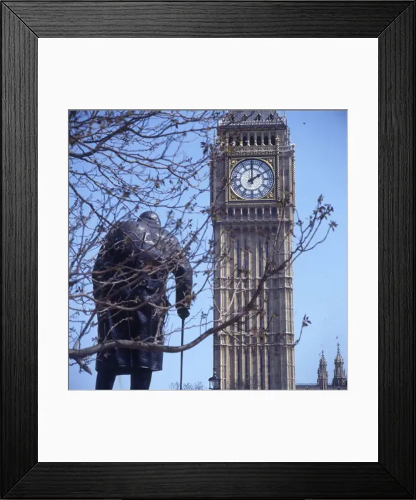 Framed Print : Statue of Winston Churchill - Parliament Square Framed Print : Statue of Winston Churchill - Parliament Square