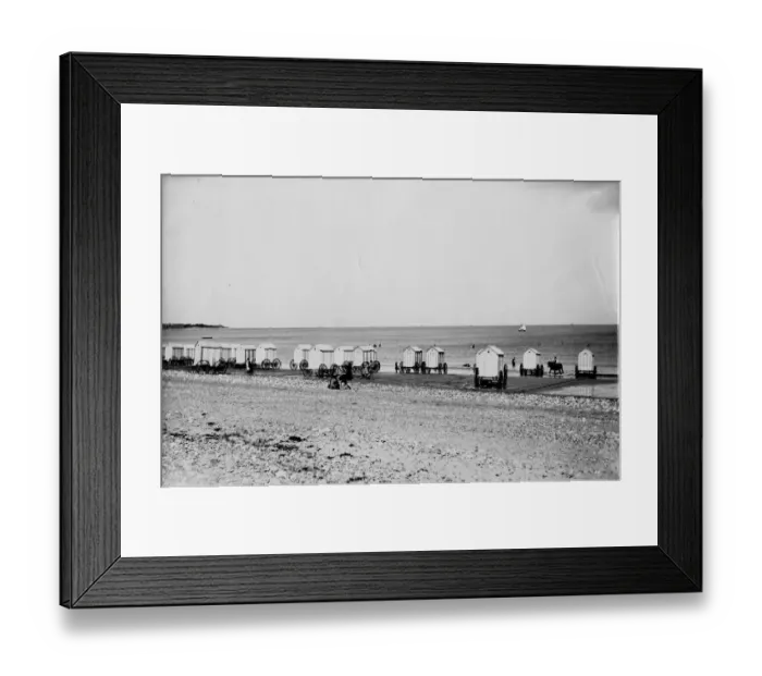 Framed Print : Bathing huts on the beach at Colwyn Bay, North Wales Framed Print : Bathing huts on the beach at Colwyn Bay, North Wales
