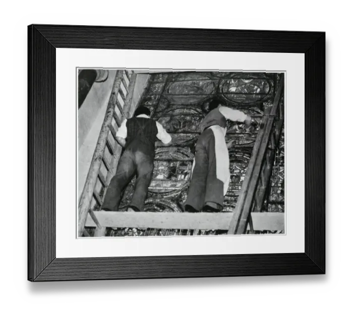 Framed Print : Outbreak of WWII - removing Canterburys priceless glass Framed Print : Outbreak of WWII - removing Canterburys priceless glass