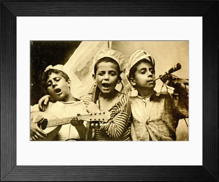 Framed Print : Musical Italian children Framed Print : Musical Italian children