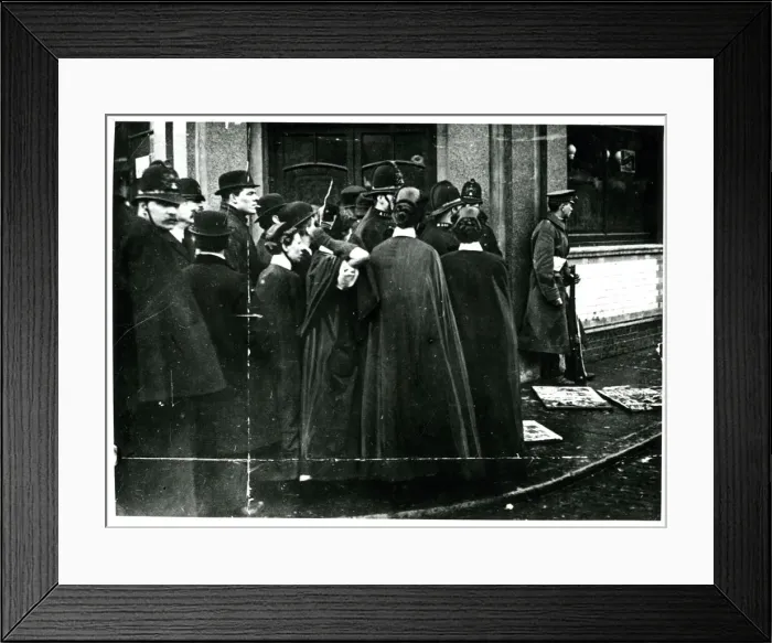 Framed Print : Nurses waiting with police, Sidney Street Siege, London Framed Print : Nurses waiting with police, Sidney Street Siege, London