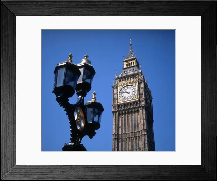 Framed Print : London - Date: circa 1990s Framed Print : London - Date: circa 1990s