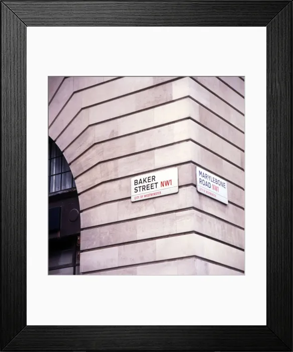 Framed Print : London - Date: circa 1990s Framed Print : London - Date: circa 1990s