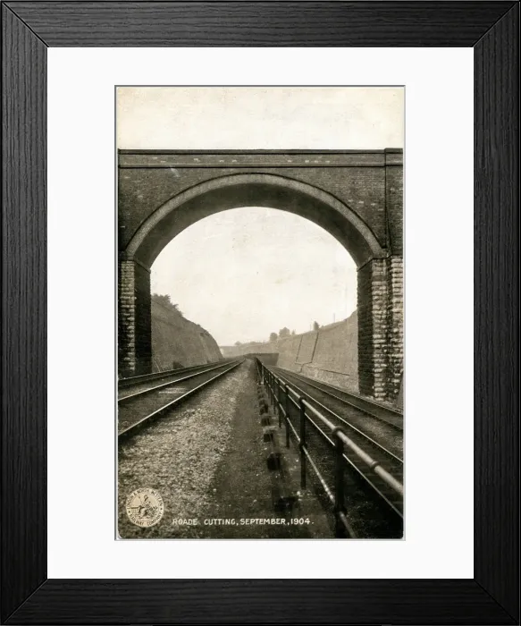 Framed Print : Roade Cutting and bridge, Roade, Northamptonshire Framed Print : Roade Cutting and bridge, Roade, Northamptonshire