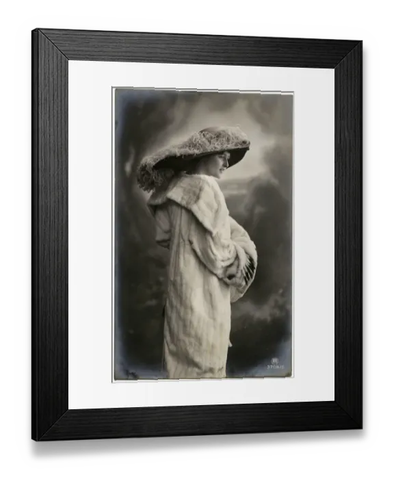 Framed Print : Young Edwardian woman in large hat and mink coat Framed Print : Young Edwardian woman in large hat and mink coat