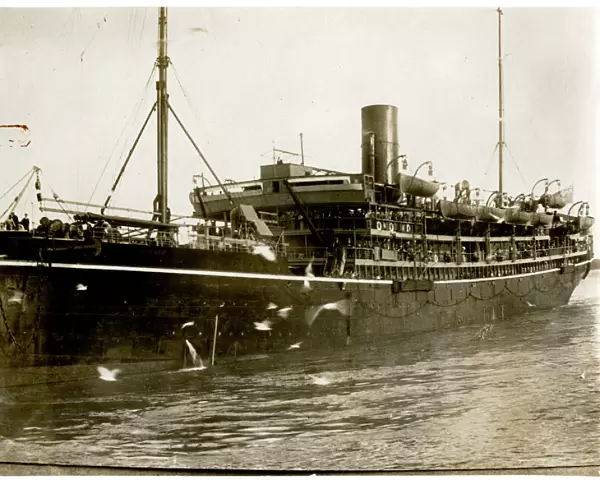 HMT Assaye, P & O liner and British troop ship