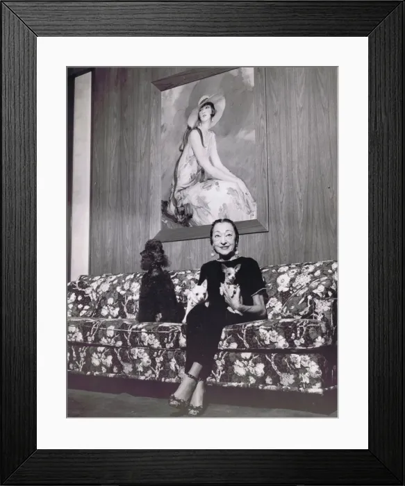 Framed Print : Rosie Dolly posing in her Manhattan apartment, 1958 Framed Print : Rosie Dolly posing in her Manhattan apartment, 1958