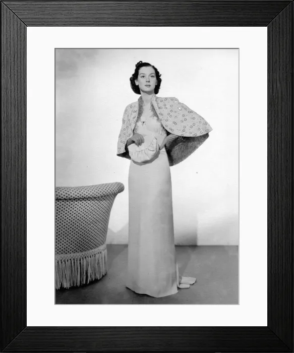 Framed Print : Rosalind Russell in Manproof (1938) Framed Print : Rosalind Russell in Manproof (1938)