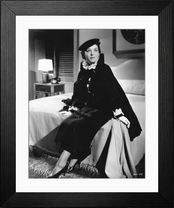 Framed Print : Maureen O?Sullivan in The Flam Within (1935) Framed Print : Maureen O?Sullivan in The Flam Within (1935)