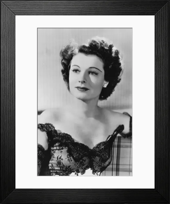 Framed Print : Ruth Hussey in a scene from Free and Easy (1941) Framed Print : Ruth Hussey in a scene from Free and Easy (1941)