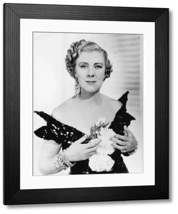 Framed Print : Cicely Courtneidge in The Perfect Gentleman (1935) Framed Print : Cicely Courtneidge in The Perfect Gentleman (1935)
