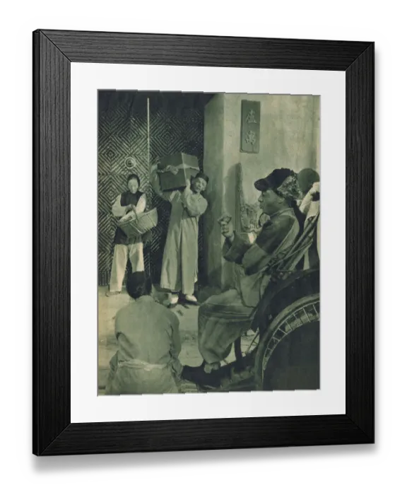Framed Print : A scene from The Good Earth (1937) with Luise Rainer Framed Print : A scene from The Good Earth (1937) with Luise Rainer