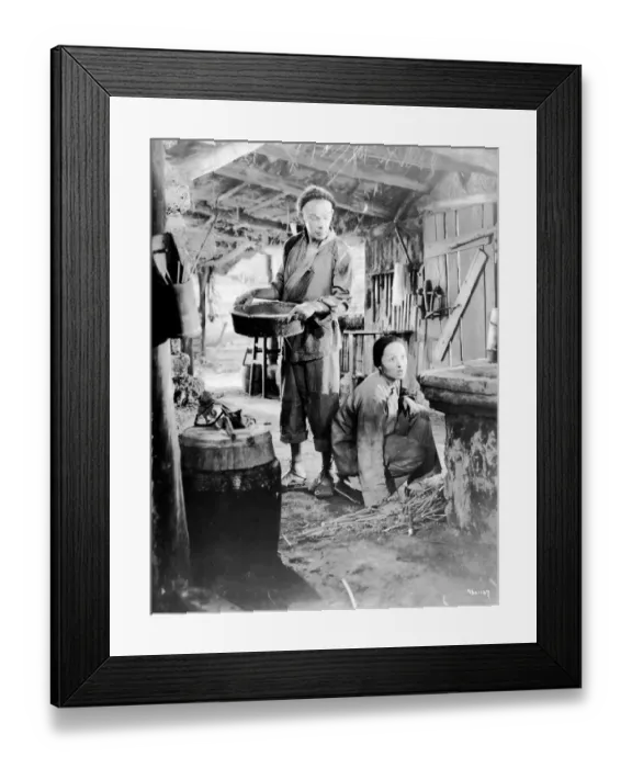 Framed Print : A scene from The Good Earth (1937) with Luise Rainer Framed Print : A scene from The Good Earth (1937) with Luise Rainer