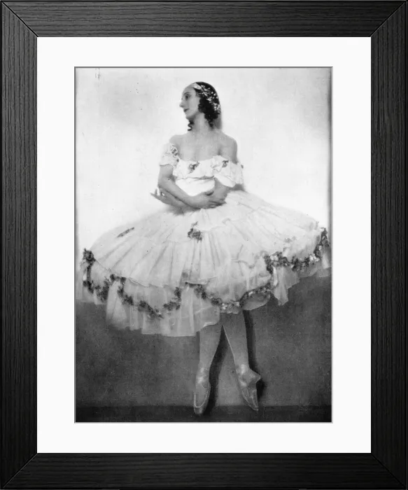 Framed Print : A portrait of Pavlova, 1927 Framed Print : A portrait of Pavlova, 1927