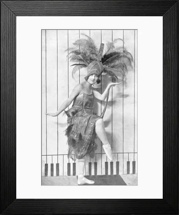Framed Print : The dancer Dorothy Turner, London, 1920 Framed Print : The dancer Dorothy Turner, London, 1920