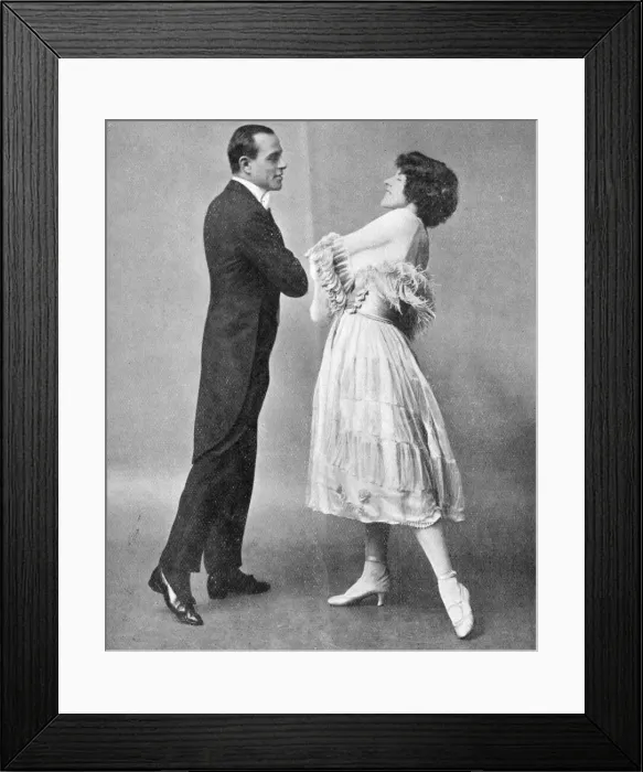 Framed Print : Maurice and Leonora Hughes, London, 1920 Framed Print : Maurice and Leonora Hughes, London, 1920