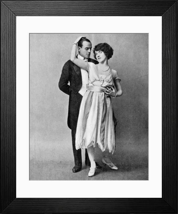 Framed Print : Maurice and Leonora Hughes, London, 1920 Framed Print : Maurice and Leonora Hughes, London, 1920
