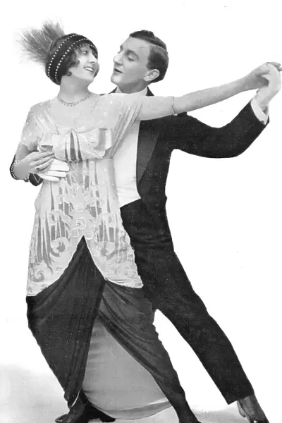A portrait of the dancers Oyra and Dorma Leigh, 1914