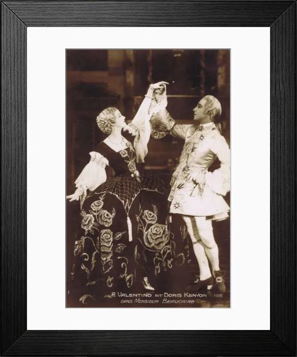 Framed Print : Rudolf Valentino and Doris Kenyon in Monsieur Beaucaire Framed Print : Rudolf Valentino and Doris Kenyon in Monsieur Beaucaire