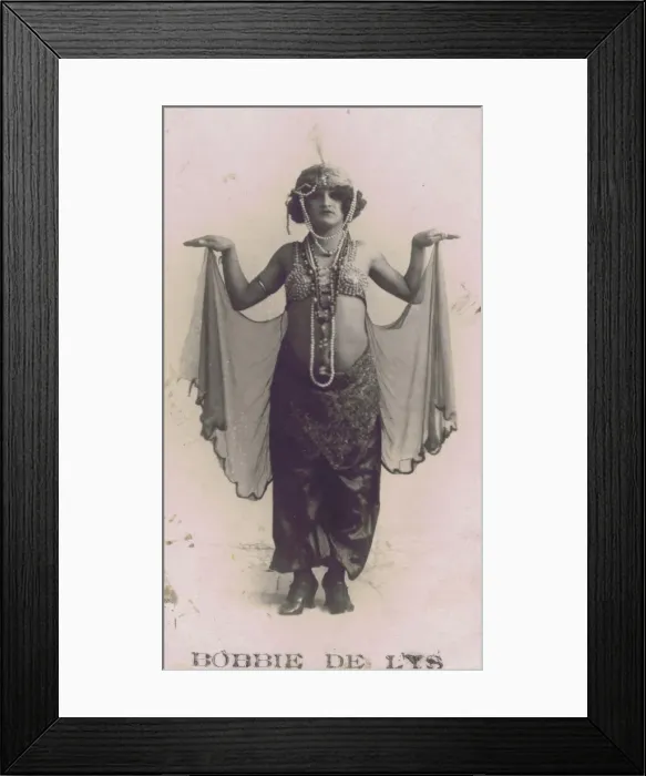 Framed Print : English Female impersonator and singer Bobby De Lys Framed Print : English Female impersonator and singer Bobby De Lys