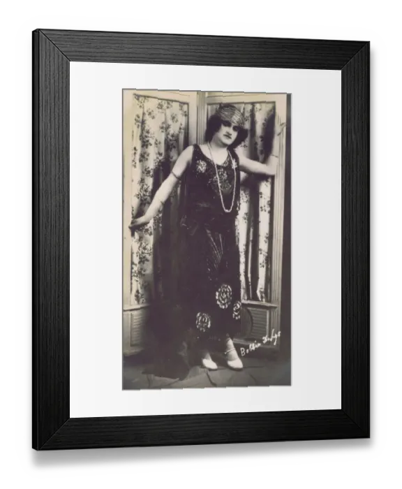 Framed Print : English Female impersonator and singer Bobby De Lys Framed Print : English Female impersonator and singer Bobby De Lys