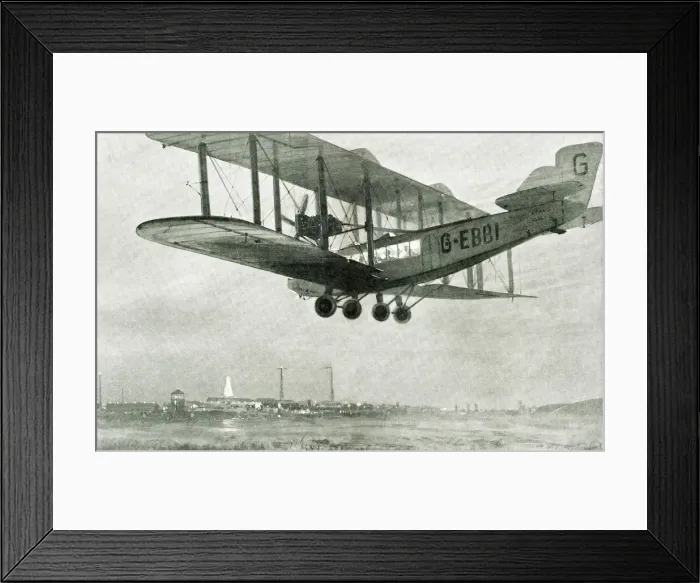Framed Print : Royal Mail aeroplane arriving at Croydon airport Framed Print : Royal Mail aeroplane arriving at Croydon airport
