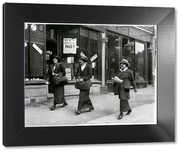 Female postal workers in London, c. 1915